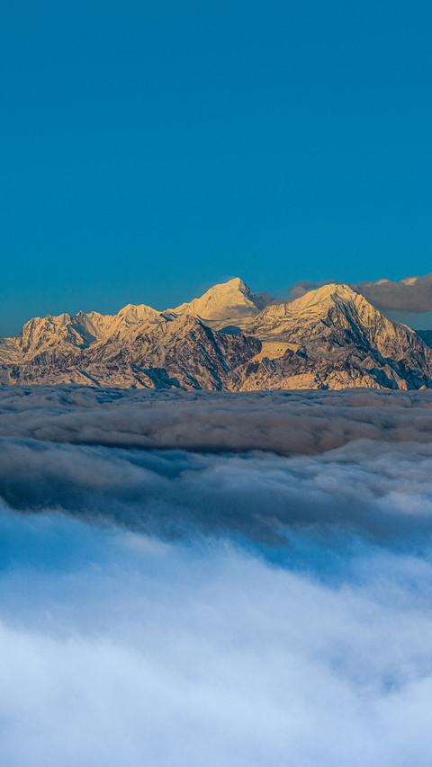 Sunrise over Gongga Snow Mountain preview
