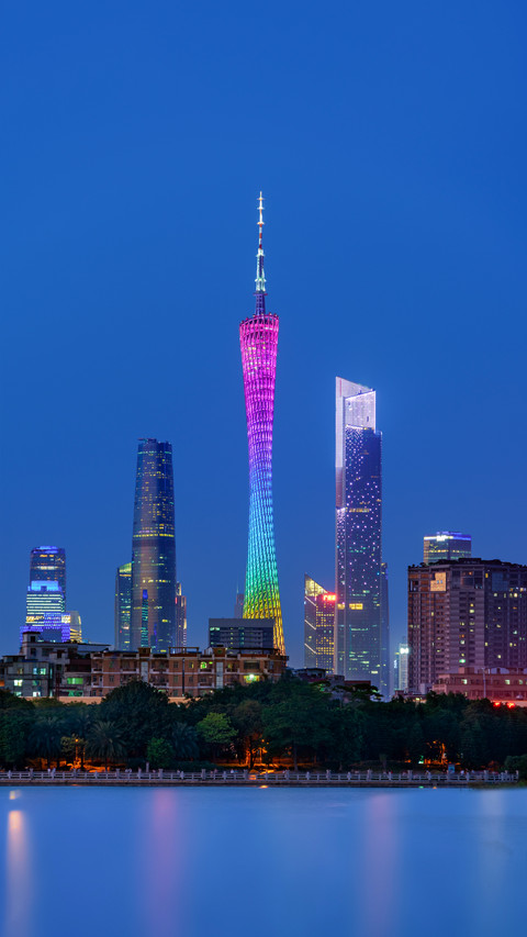Evening Scenery of Guangzhou Tower and CBD Buildings preview
