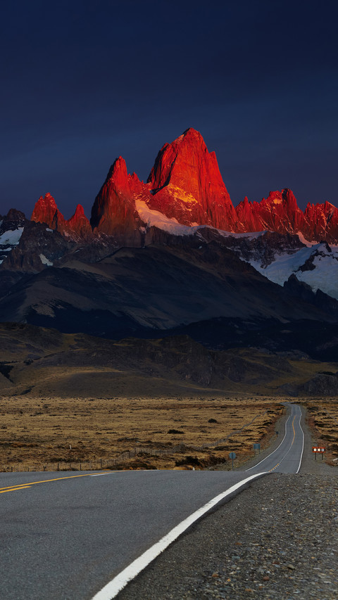 Mount Fitz Roy at sunrise, alpenglow preview