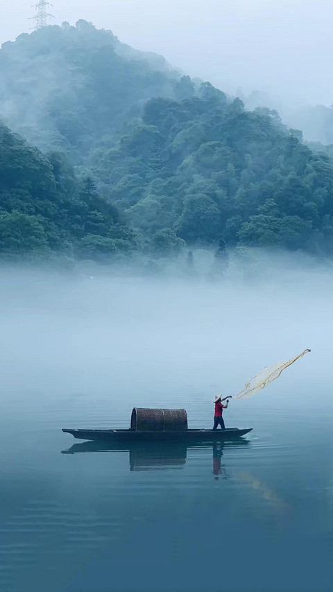 雾气环绕的仙境 preview
