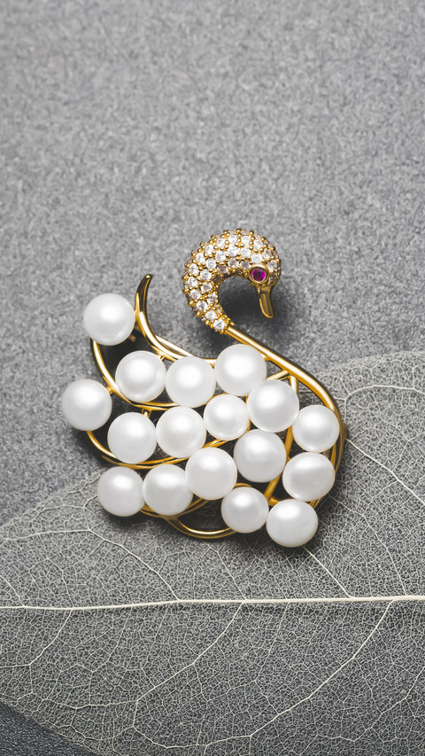 Beautiful Pearl Swan Jewellery preview