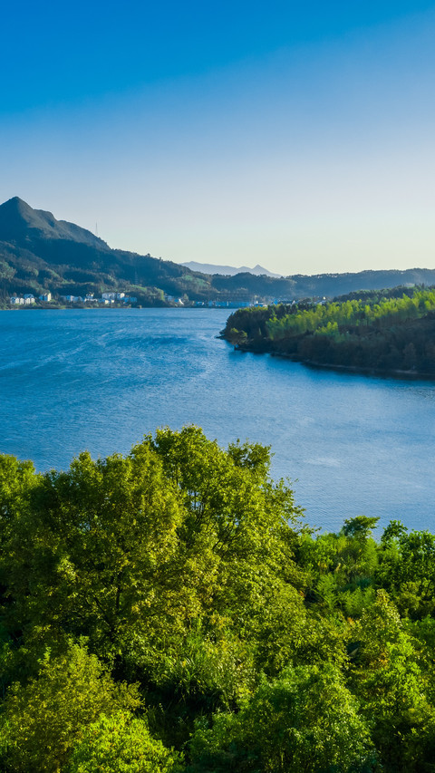 The forests of huizhou reflect the green lake preview
