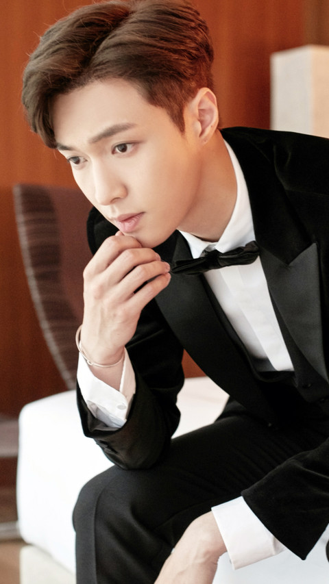 张艺兴 preview