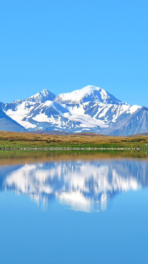 Blue lake, Ukok Plateau, Altai Mountain preview