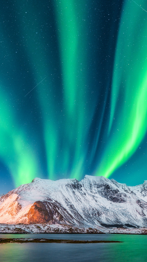 Aurora borealis. Lofoten islands, Norway preview