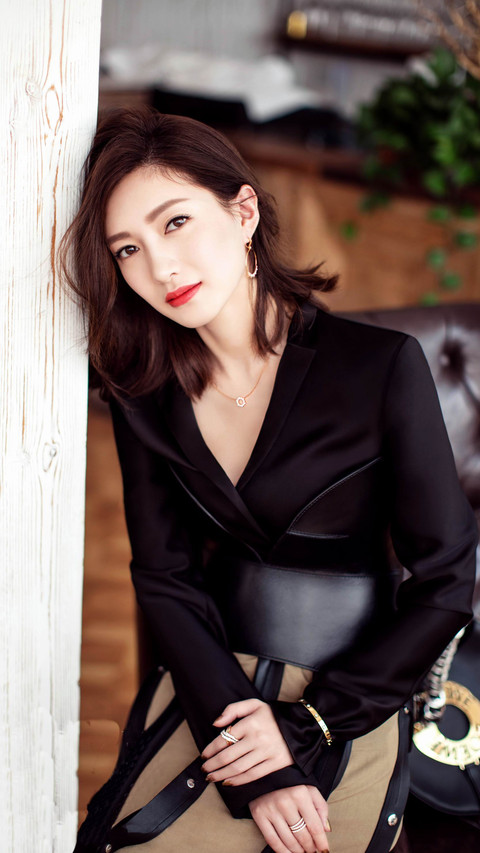 江疏影 最美不过锁骨发 preview