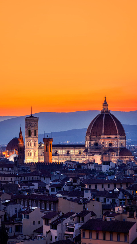 Duomo Santa Maria Del Fiore at sunset in Florence preview