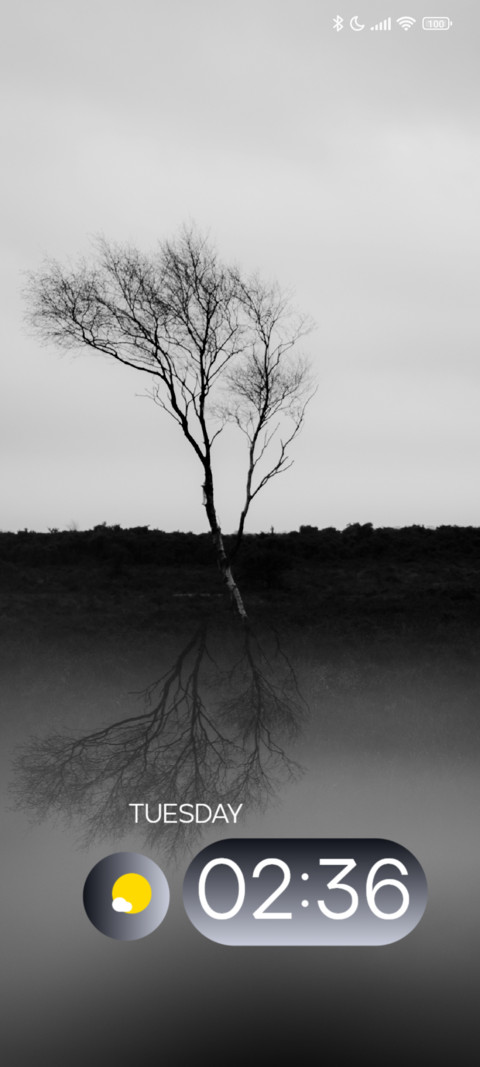 Grayscale Tree preview