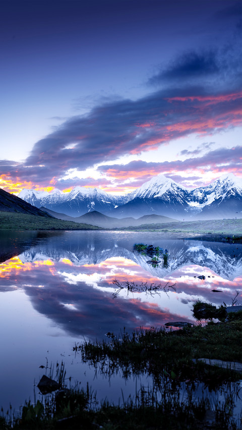 Reflections of the morning glow preview