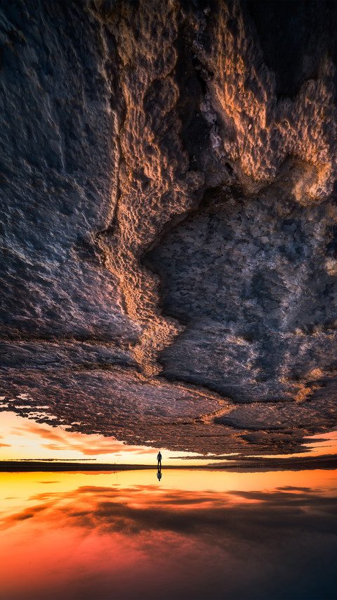 A dreamlike journey under the mirror of the sky preview