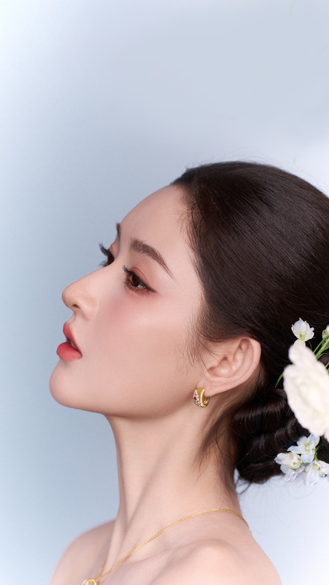 王玉雯与花朵的邂逅 preview