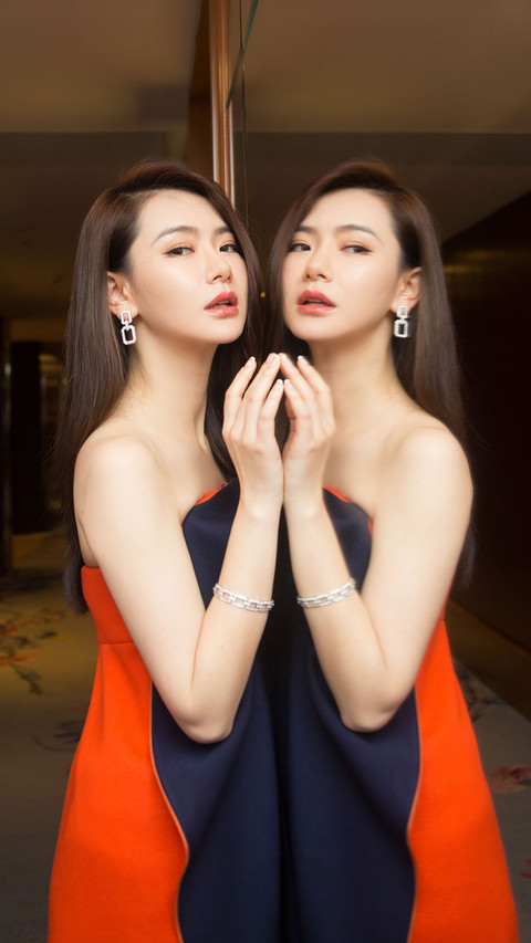 戚薇 preview