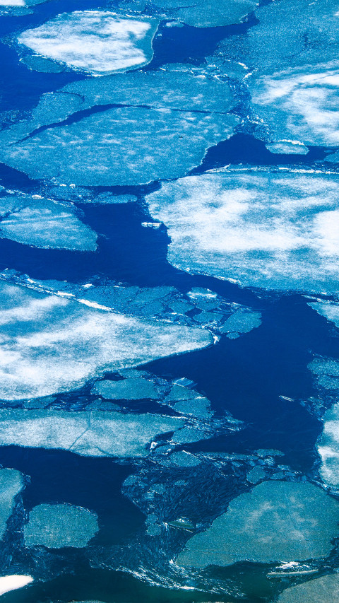 The ice and snow in switzerland are melting preview