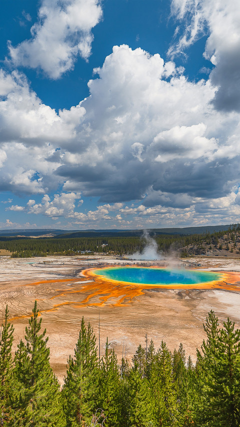 Grand prismatic springs in yellowstone national park preview