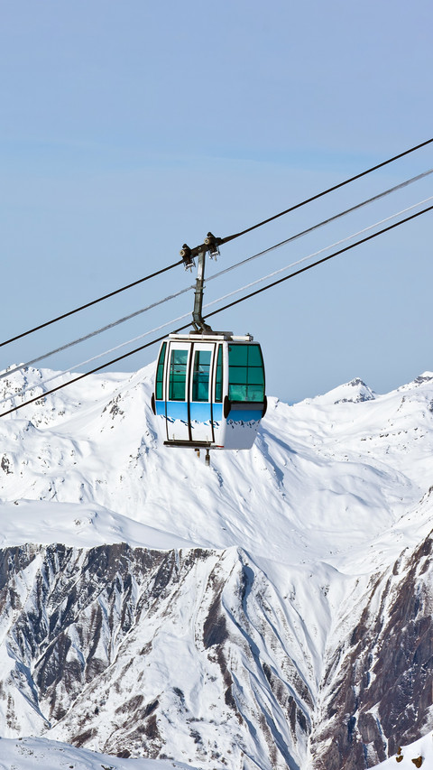 Two cabin of chairlift in Les Deux Alps - France preview