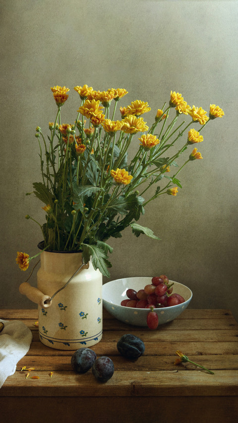 Details of maintenance and preservation of flower arrangemen preview