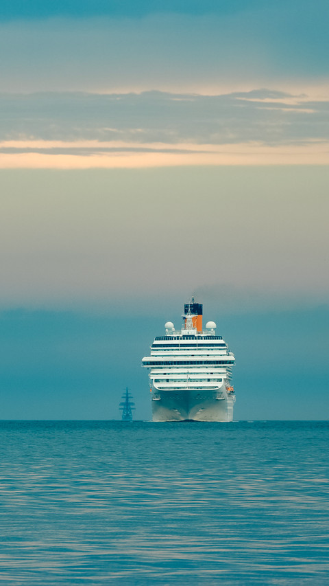 Large royal cruise liner on the way preview