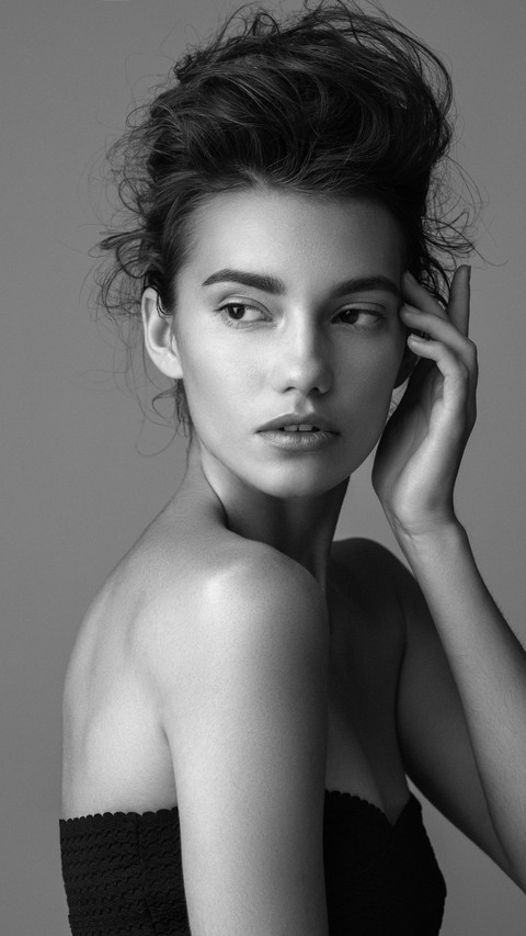 Light and shadow advantages of black and white photography 8 preview