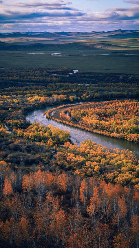 The autumn scenery of erenhot is picturesque preview