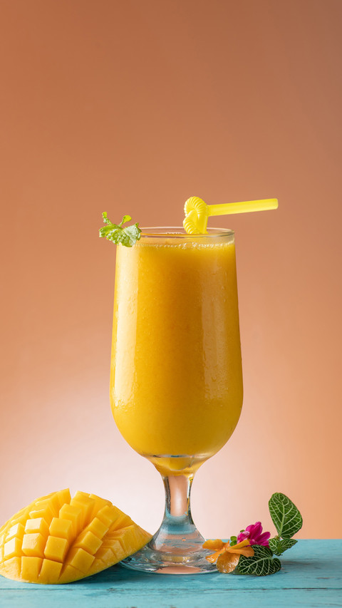 Drinking fruit juice in summer can cause poisoning preview