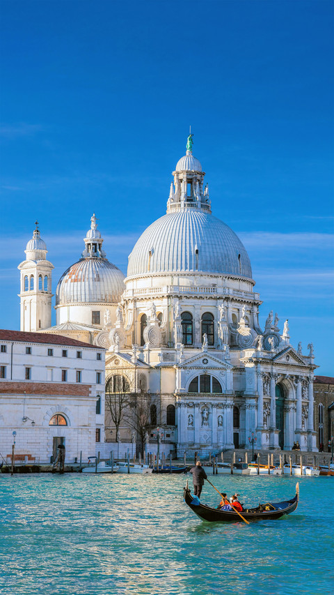 Tour of Ancient European Architecture preview