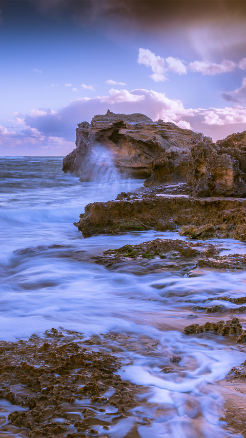 The beautiful scene of the sea and sky reflecting each preview
