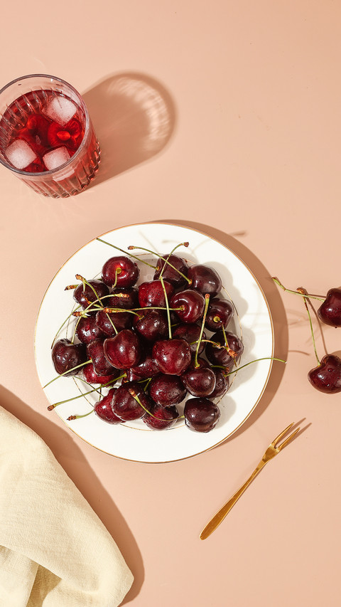Cold knowledge of delicious cherries preview