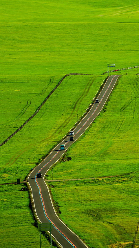 A thousand miles of green fields in the scroll 2 preview