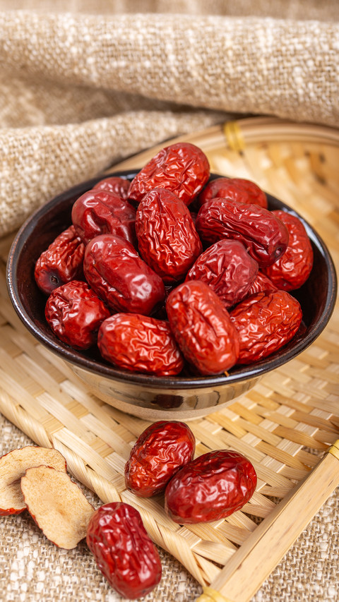 Dont underestimate red dates preview