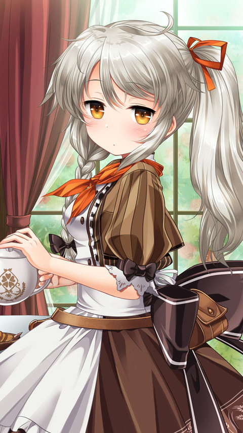 认真工作的少女 preview