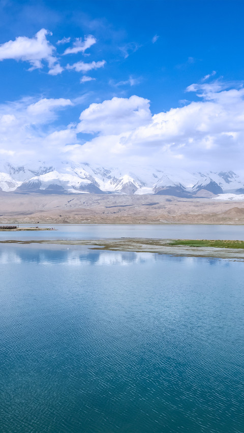 The gonggeer peak snow mountain in the kunlun mountains preview