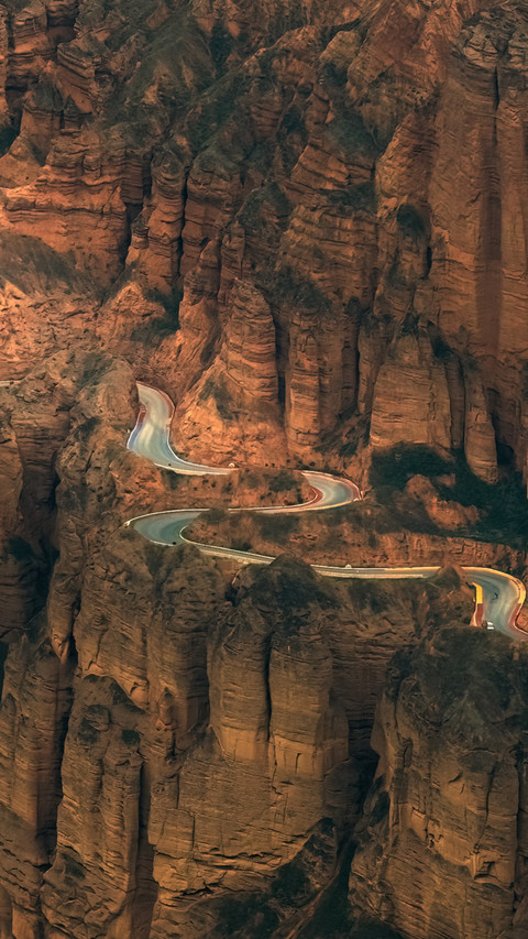 The Yellow River Stone Forest is breathtakingly beautiful. preview