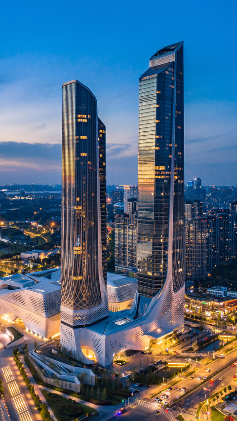 Recommended travel destinations for April 6 preview