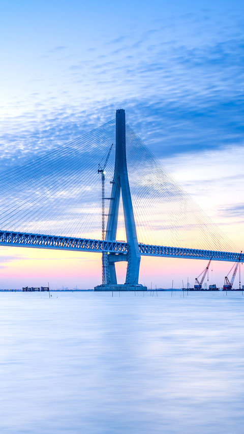 The night view of the Hutong River Bridge under construction preview