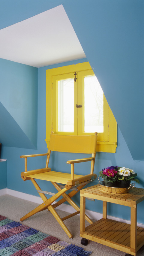 Jumping yellow and blue 48 preview