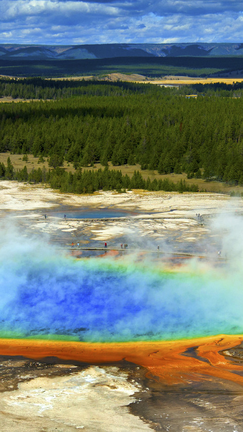 Hot Pool in Yellowstone Park preview