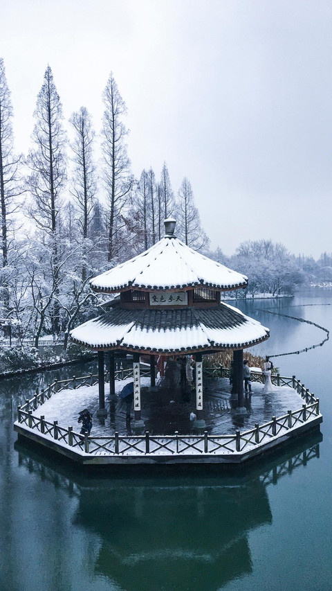 雪中的古建筑 preview