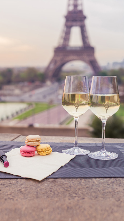 Romantic Paris preview