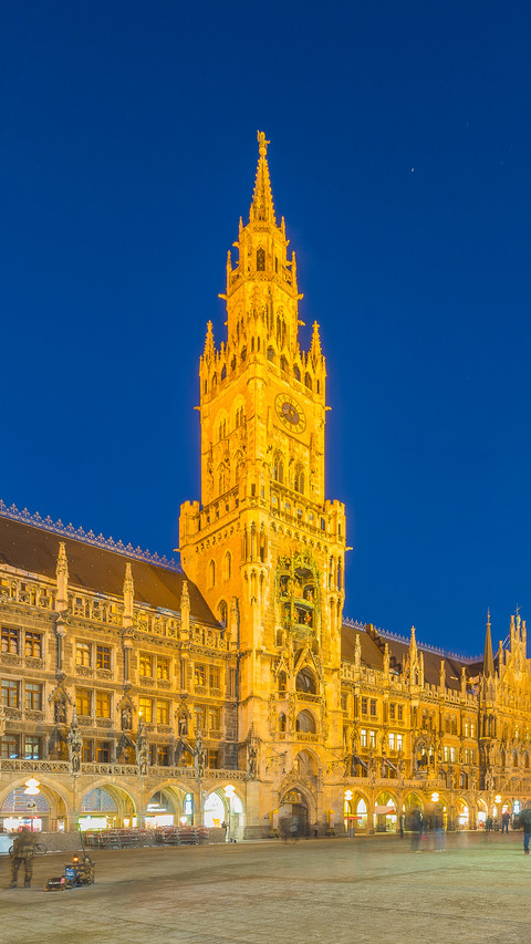 Night panorama of Marienplatz and Munich city preview