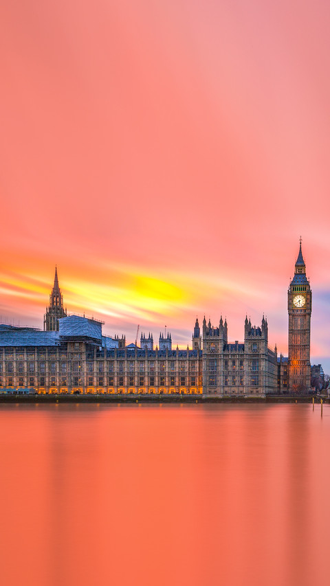 Colorfull sunset in London, long exposure shot preview