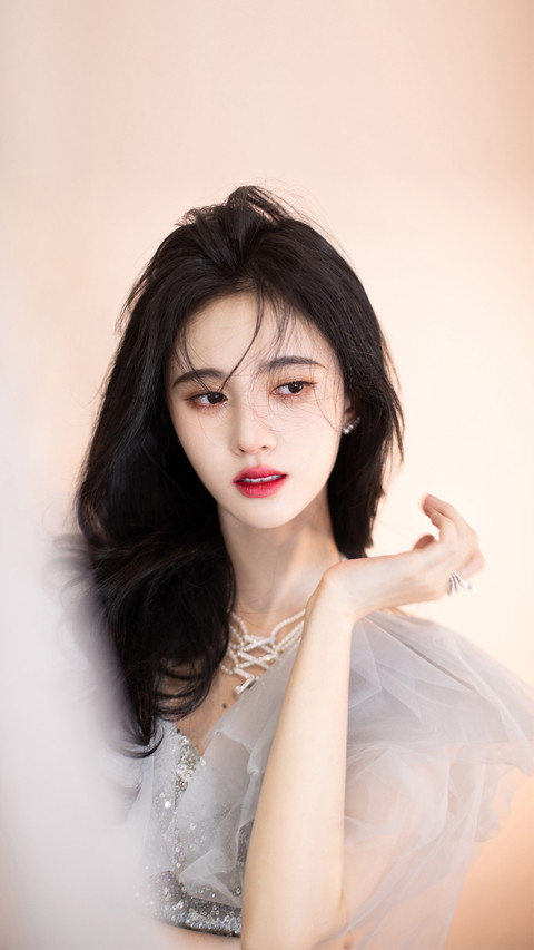 以美貌出圈的鞠婧祎 preview
