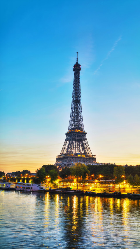 Romantic Paris preview