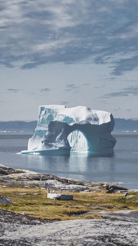 Iceberg Hole preview