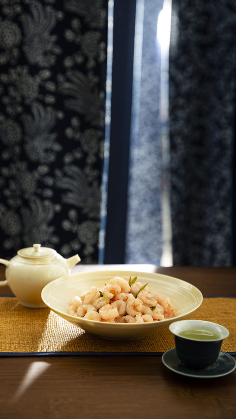 Fried Shrimps with Longjing Tea Hangzhou Flavor 9 preview