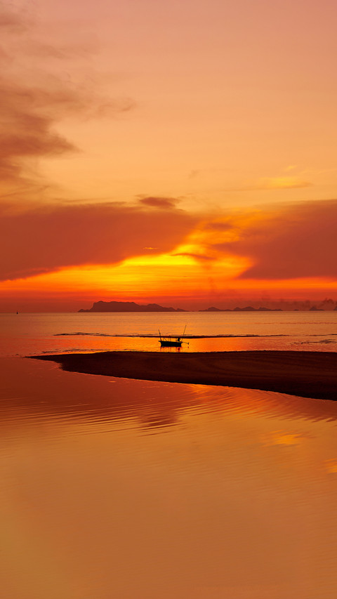 Sunset in the sea preview