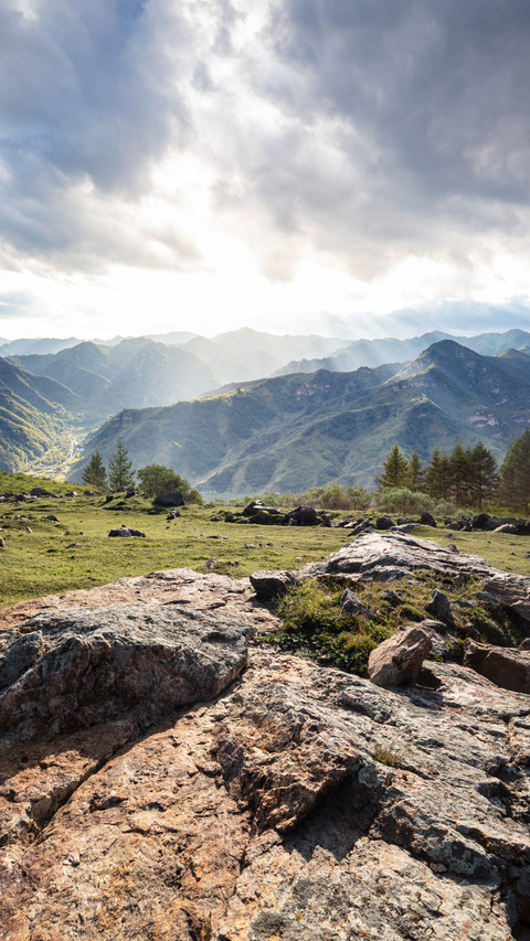 The stone platform at the mountain top offers a panoramic preview