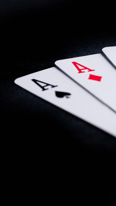 poker-chips-and-cards-qu-1080x1920 preview