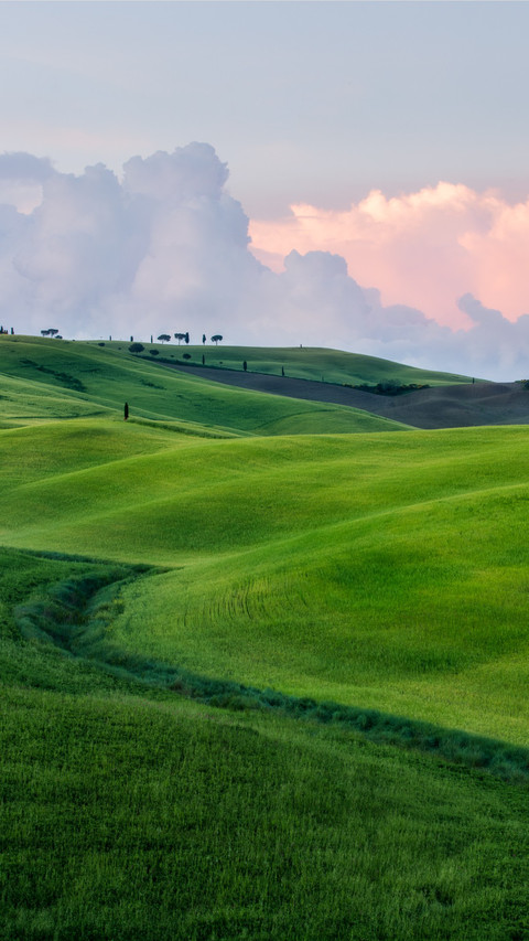 Scenic views of Tuscany at sunset preview