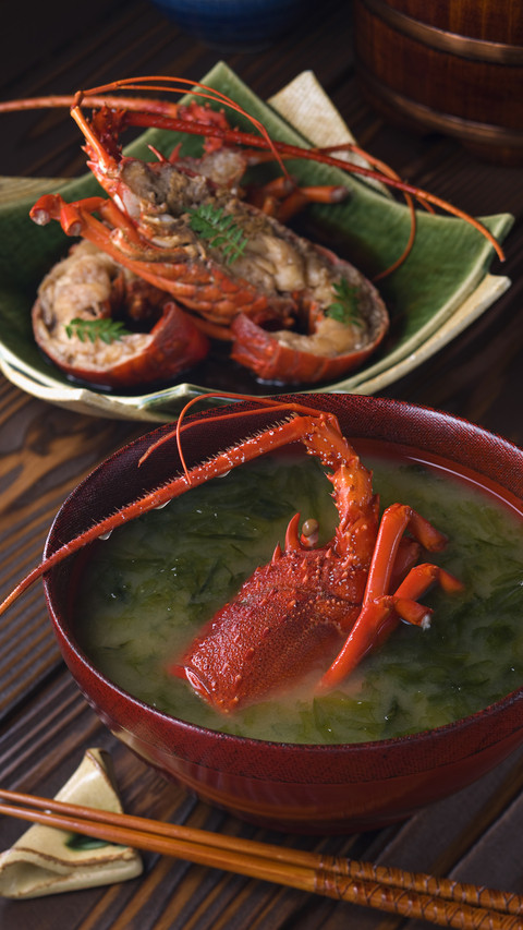 What is the difference between crayfish and lobster 7 preview