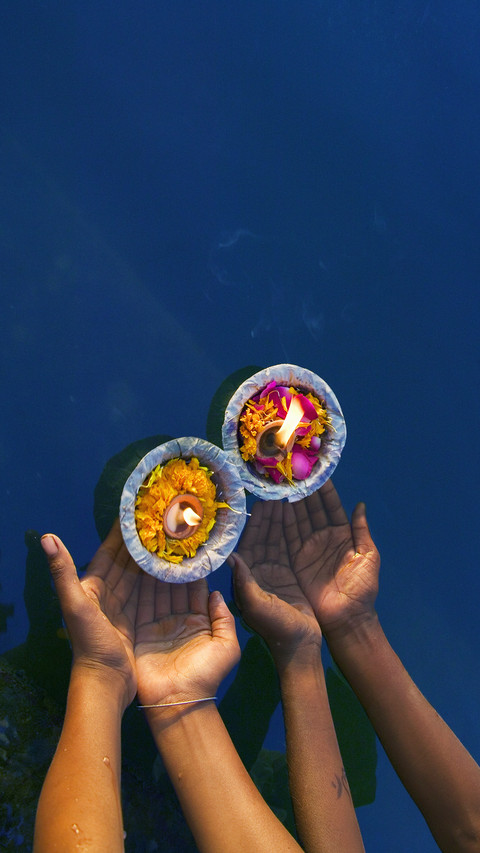 India-Flower Candles preview
